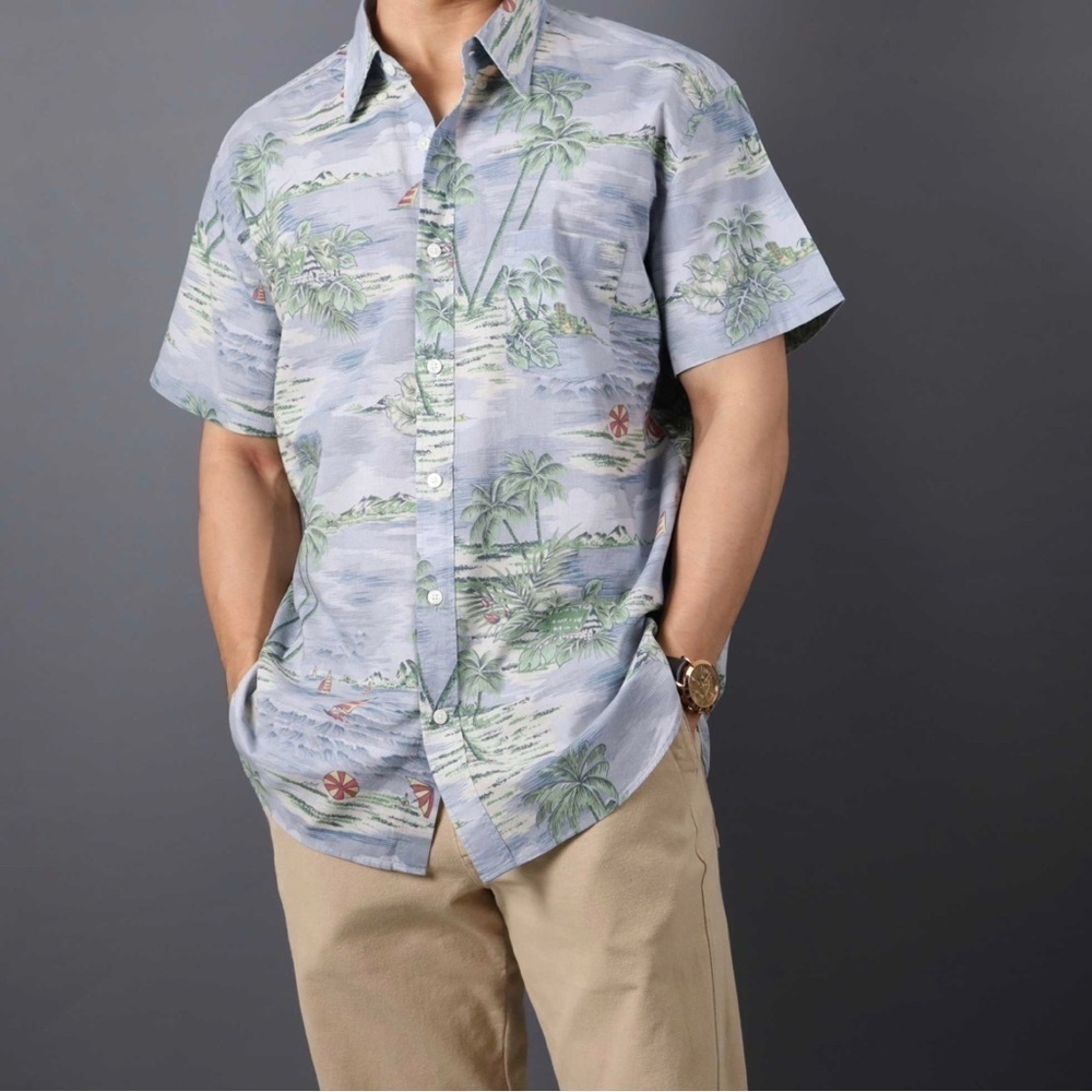 J. Crew Men’s Light Weight Chambry Hawaiian Tropics Shirt - Size Small Slim